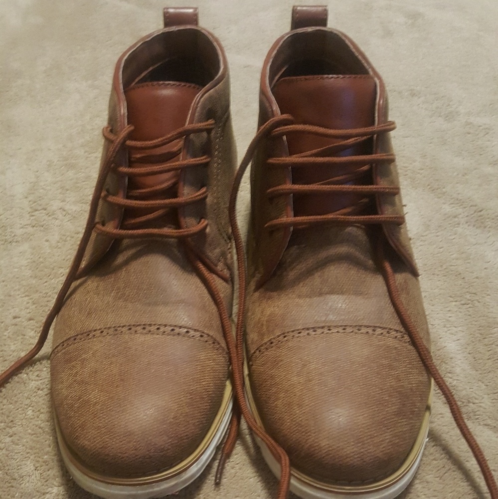 Donovan Boots - Picture 2 of 2